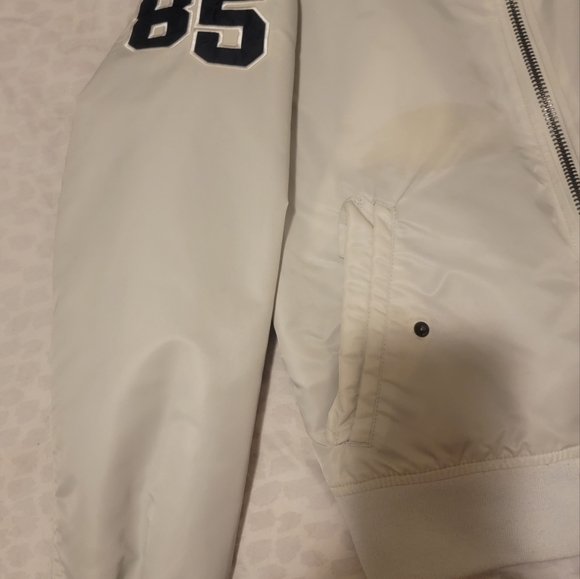 Jacket - Picture 3 of 6